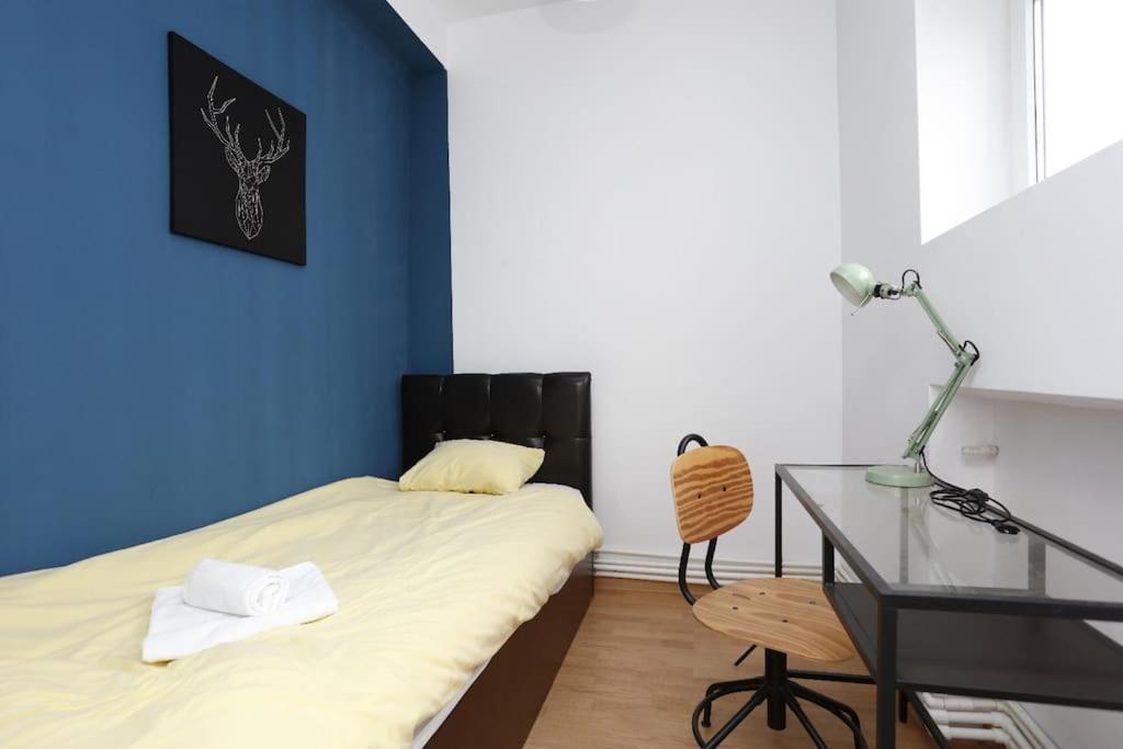 3 Bdrm Apartment In City Center Bucarest Exterior foto